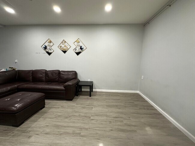 Building Photo - 75 Liberty Ave