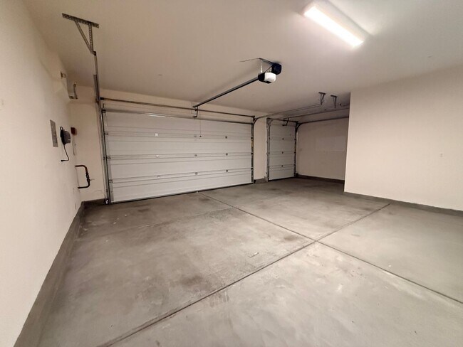 Building Photo - 84935 Corso Ct