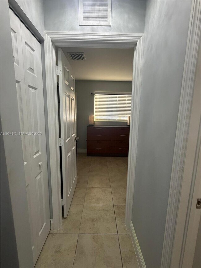 Building Photo - 1955 NW 5th Pl