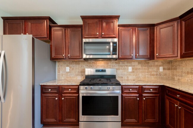 Building Photo - 3733 Moseley Dr