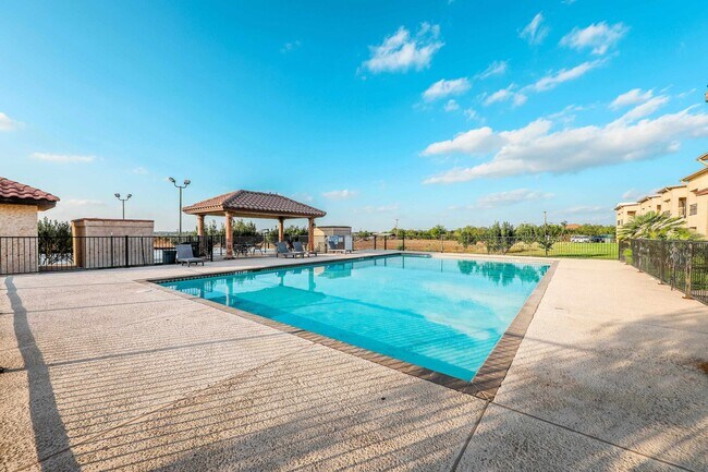 Building Photo - 8216 Casa Verde Rd