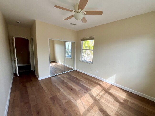 Building Photo - Carlsbad 4 bedroom Stunner on Cul-de-sac w...