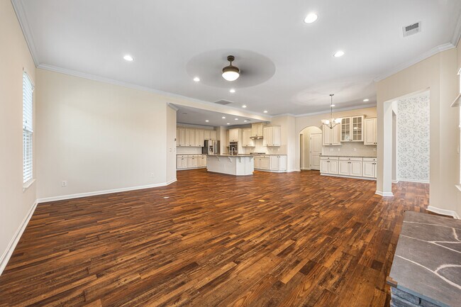 Building Photo - 4006 Fall Oak Terrace