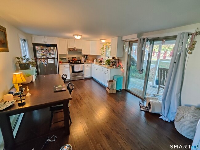 Building Photo - 19 East St