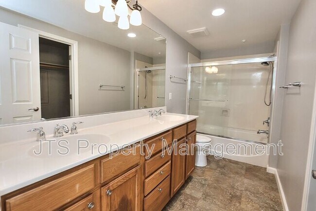 Building Photo - 12400 Fair Oaks Blvd