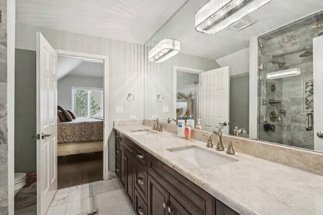 Building Photo - 9200 Falling Waters Dr W