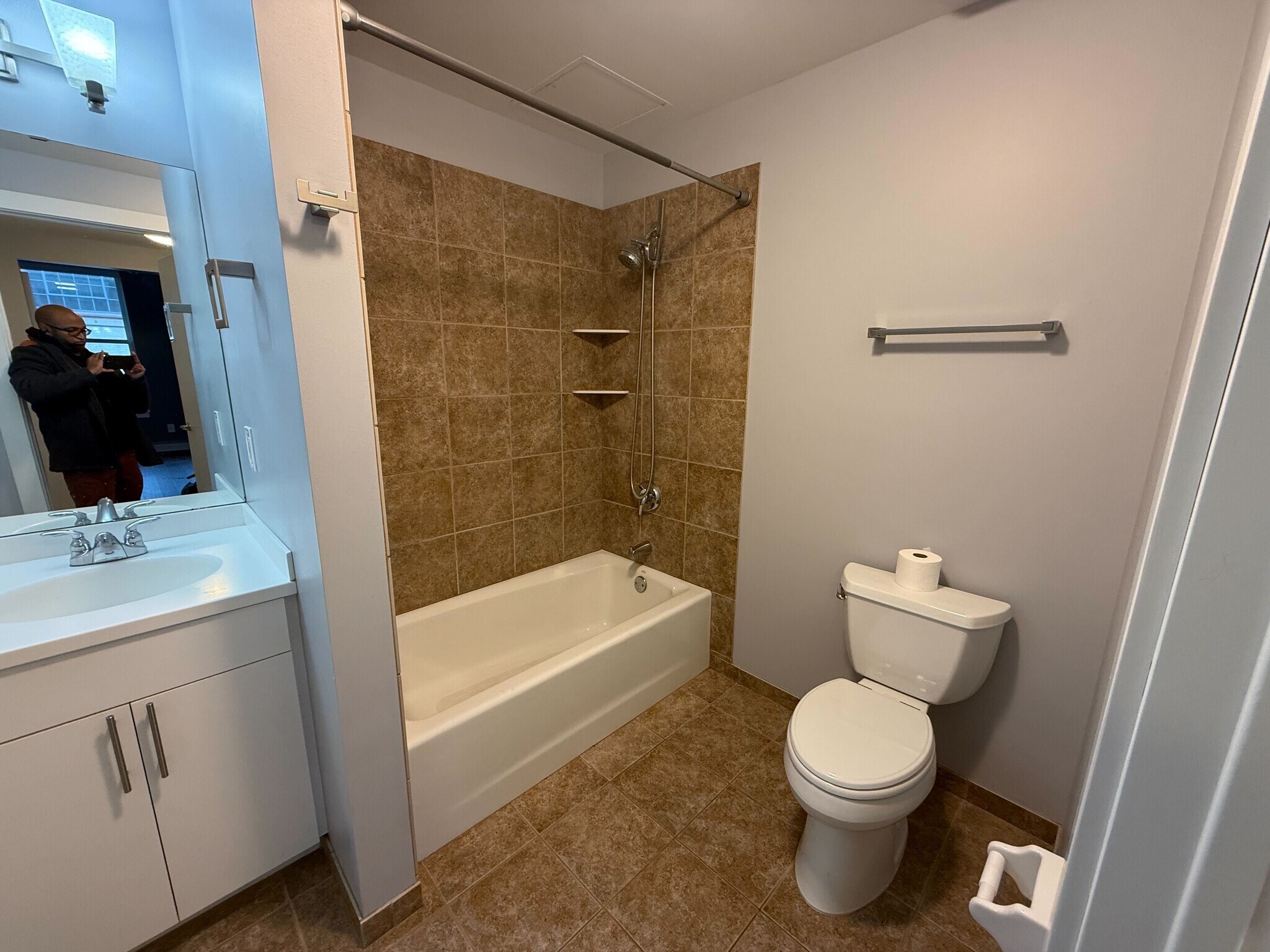 Building Photo - 401 N 2nd St