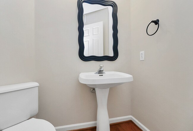 Building Photo - Large Olde Providence Home For Rent!