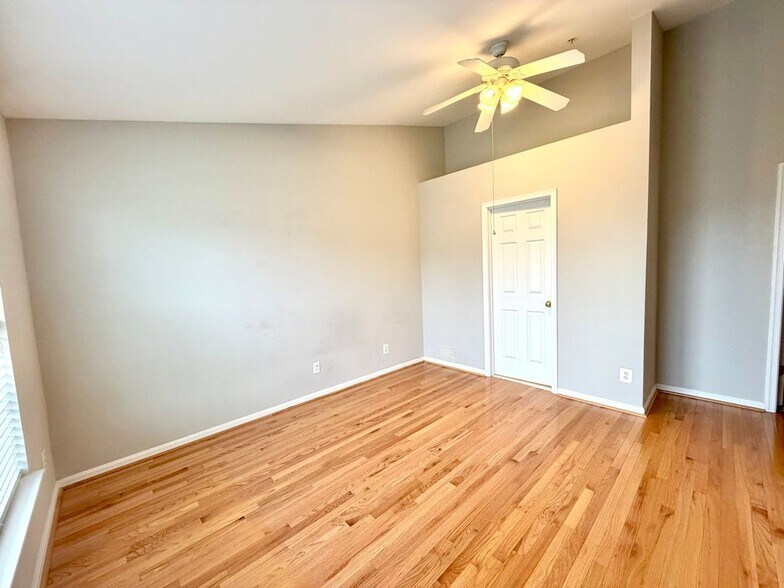 Building Photo - 307D Prettyman Dr