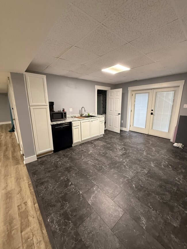 Building Photo - 4711 Highview Ct