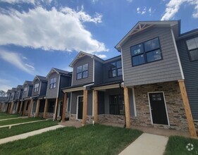 Building Photo - 50 Pelt Ln