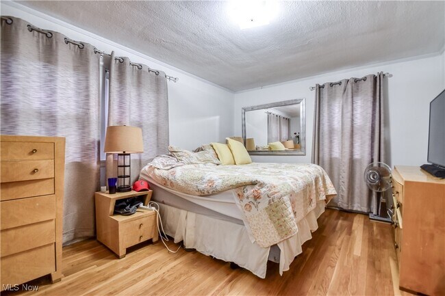 Building Photo - 5134 Harmony Ln