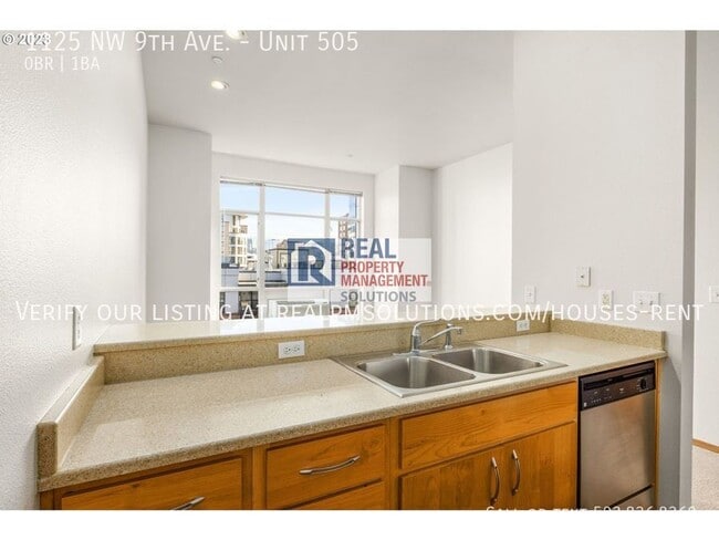 Building Photo - 1125 NW 9th Ave