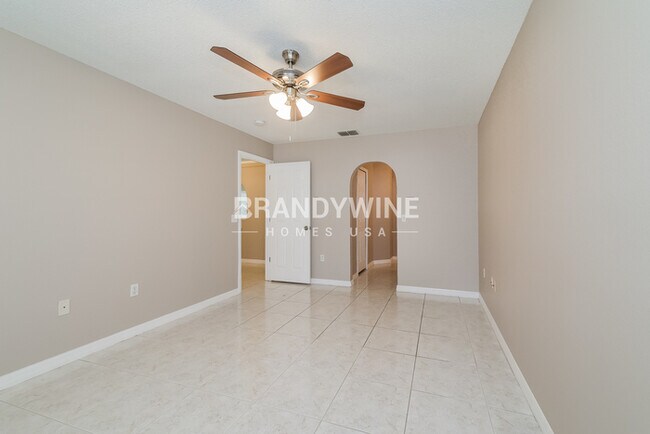 Building Photo - 16052 Dorchester Blvd