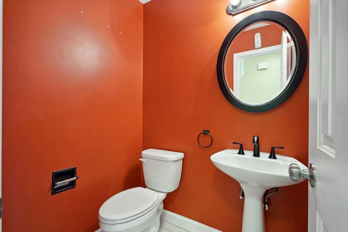 Building Photo - 5406 Lomax Way