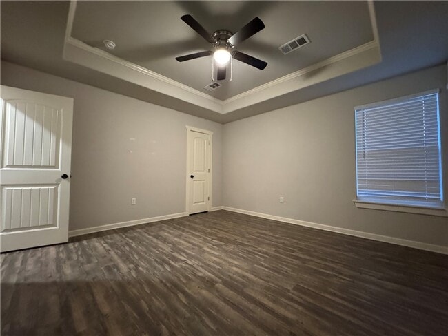 Building Photo - 1707 S K Pl
