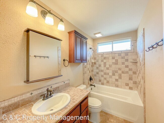 Building Photo - 3 br, 2.5 bath House - 18038 Stonehaven Drive