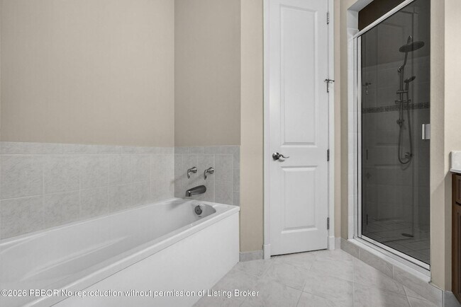 Building Photo - 803 del Sol Cir