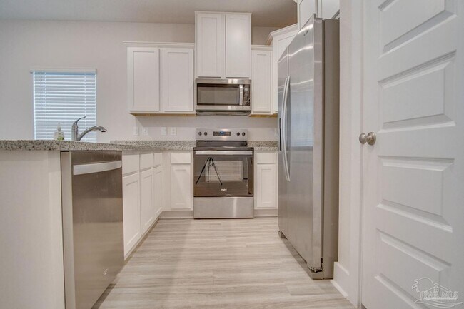 Building Photo - 9400 Nature Crk Ln