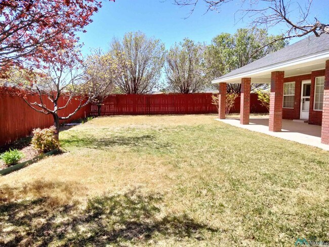 Building Photo - 2301 Reese Dr