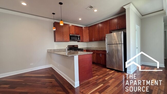 Building Photo - 2038 W Touhy Ave
