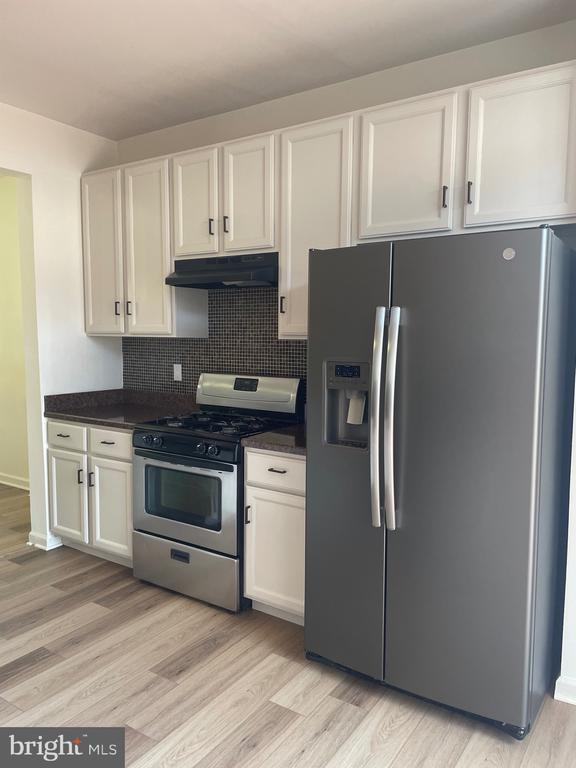 Building Photo - 5 Bridle Ct