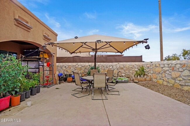 Building Photo - 3845 Tierra Campa Dr