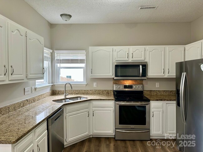 Building Photo - 13809 Stephendale Dr