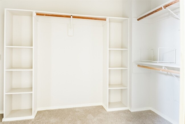 Building Photo - 2637 Austin Dr