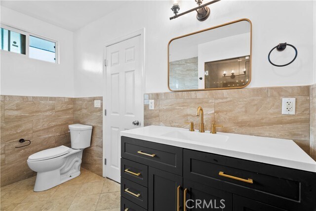 Building Photo - 8440 Gloria Ave