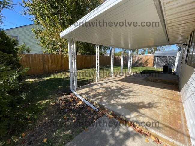 Building Photo - 758 Beeson Dr