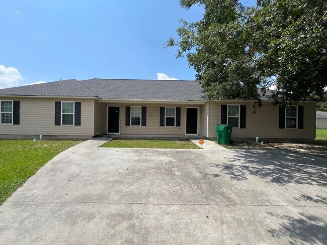 Primary Photo - 1819 Hazel Dr