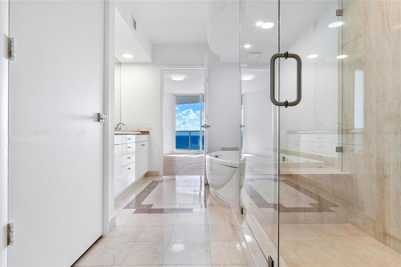 Building Photo - 19111 Collins Ave