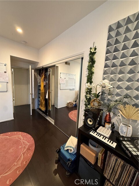 Building Photo - 14144 Dickens St