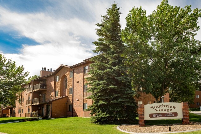 Fargo, ND Southview Village Apartments | Exterior - Southview Village