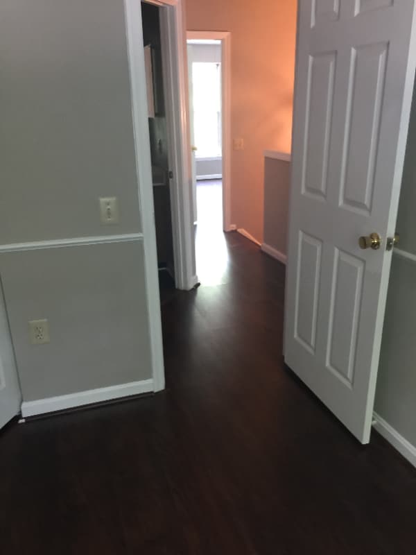 Building Photo - 43 Windbluff Ct