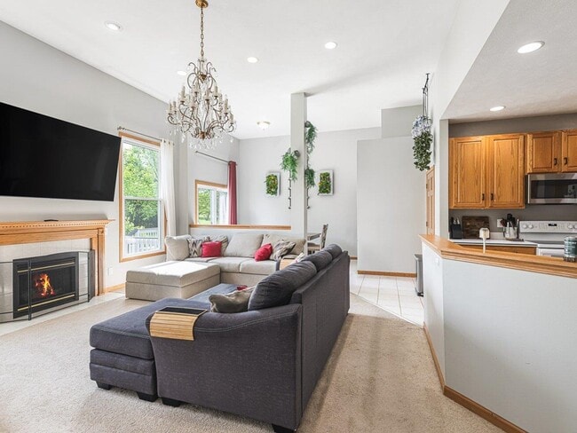 Building Photo - 251 Ashbourne Dr