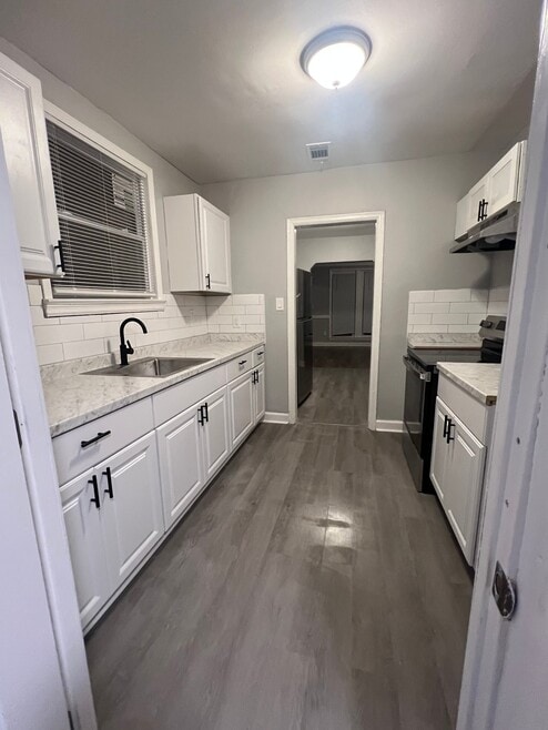 Building Photo - 3533 Gaylord Pl