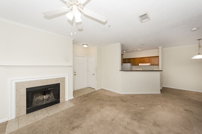 Building Photo - 2 Bedroom 1 Bath Condo in Concord West of the Ashely - West Ashley