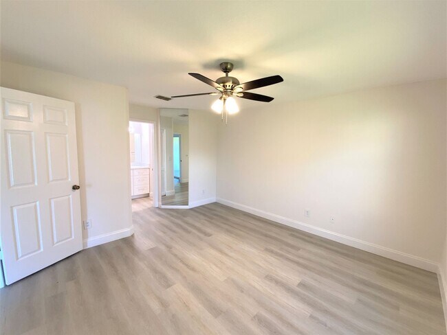 Building Photo - 776 Landover Cir