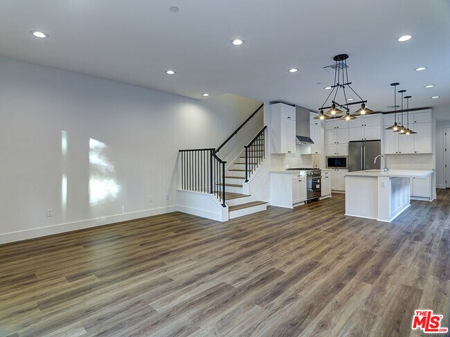 Building Photo - 5602 W 78th St