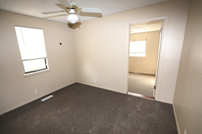 Building Photo - 718 E Madison Ave