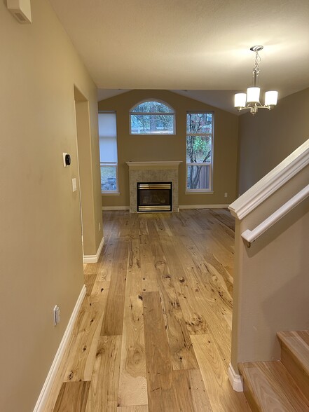 Building Photo - 17592 SW Heatherwood Ln