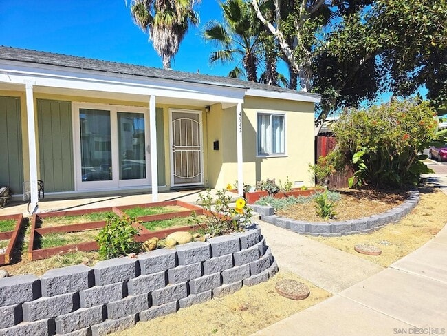 Primary Photo - 4942 Jumano Ave