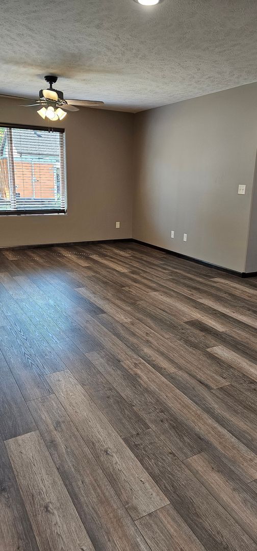 Building Photo - 2-bedroom, 1 bathroom apartment with 1 car detached garage