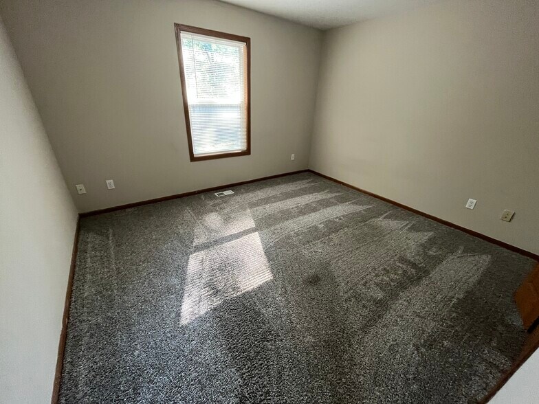Building Photo - 13308 Riley St