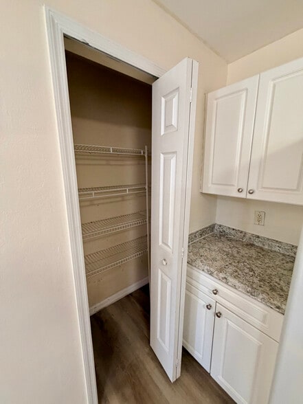 Building Photo - 5105 26th St SW