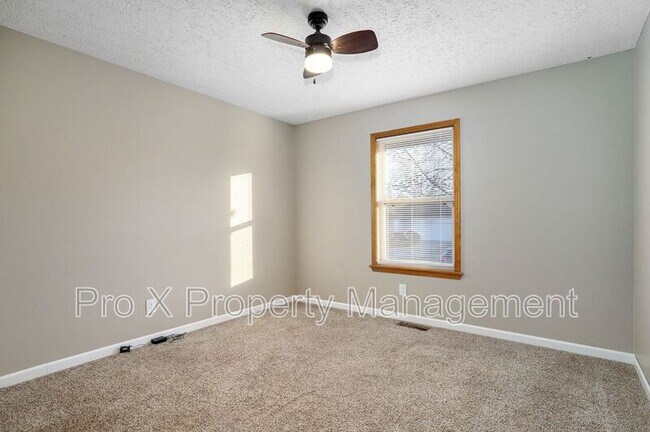 Building Photo - 4223 W Madison St