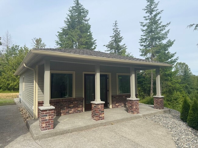 Building Photo - BRAND NEW 1 bedroom, 1 bath in Eaglemont