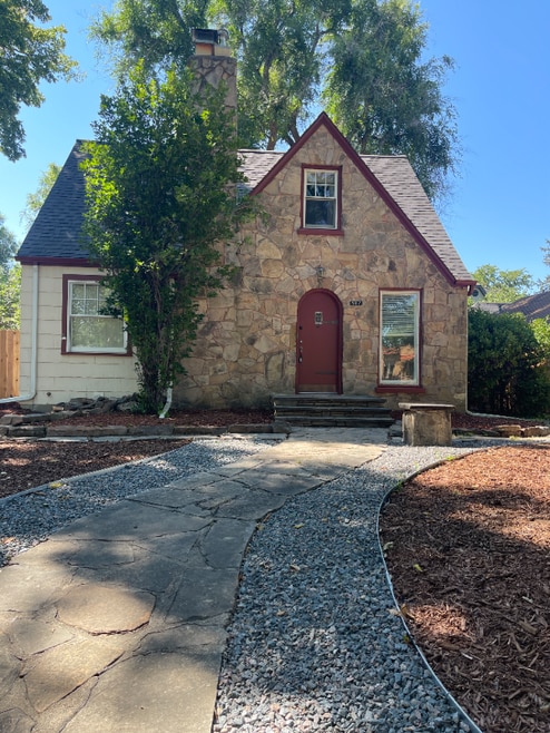 Building Photo - 917 W Magnolia St